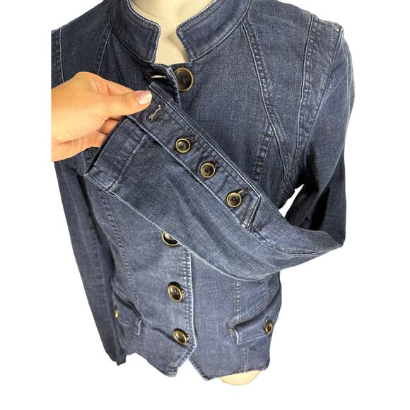 White House Black Market Fitted Denim Blazer – Size 10 – Casual Chic - Picture 5 of 6